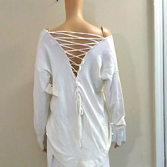 2/$30 women's sweater - Picture 4 of 12